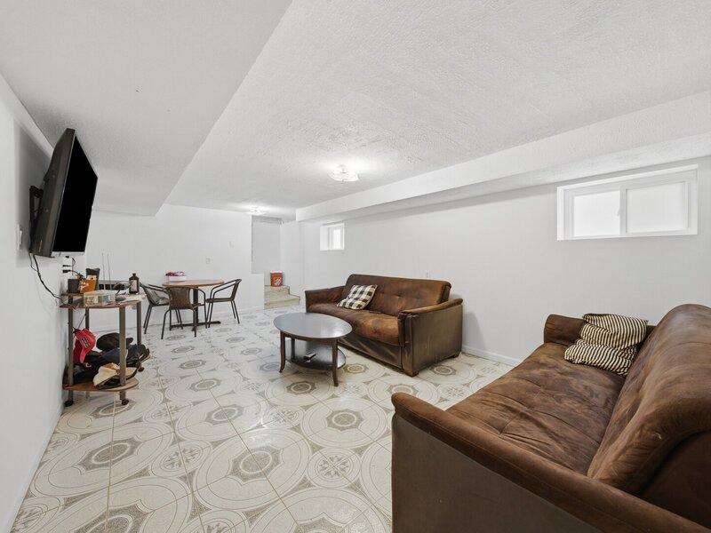 3707 W 70th Place Chicago IL 60629