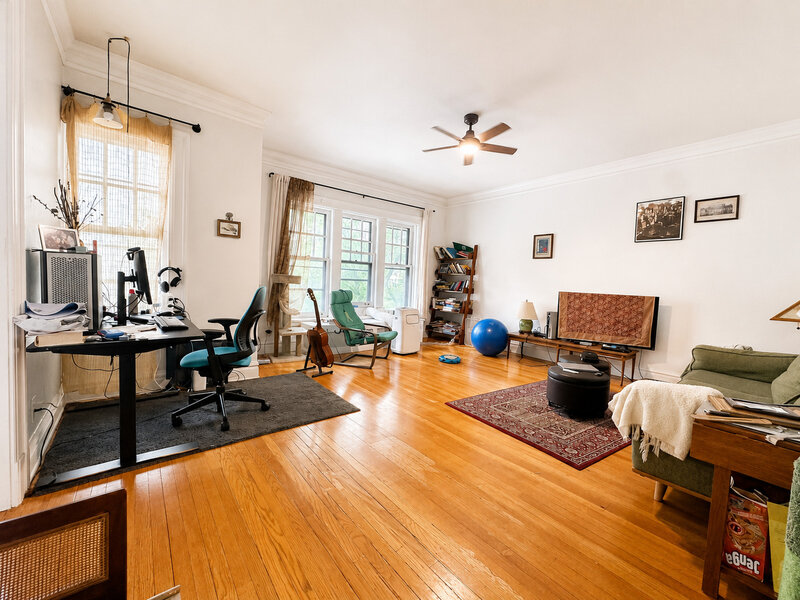 1633 E Hyde Park Boulevard Chicago IL 60615