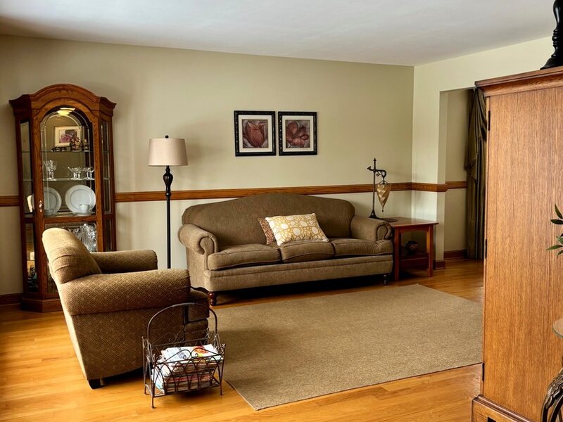 17002 Ozark Avenue Tinley Park IL 60477