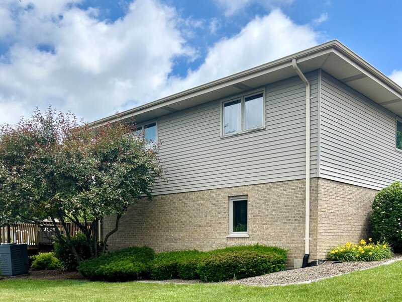 17002 Ozark Avenue Tinley Park IL 60477