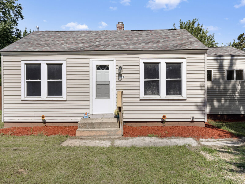 332 Gilbert Terrace Machesney Park IL 61115