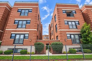 Photo of 543 E 43rd Street Chicago IL 60653 Unit 2E