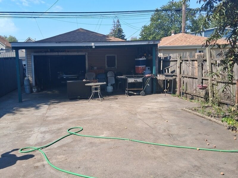 10342 S Avenue N Avenue Chicago IL 60617