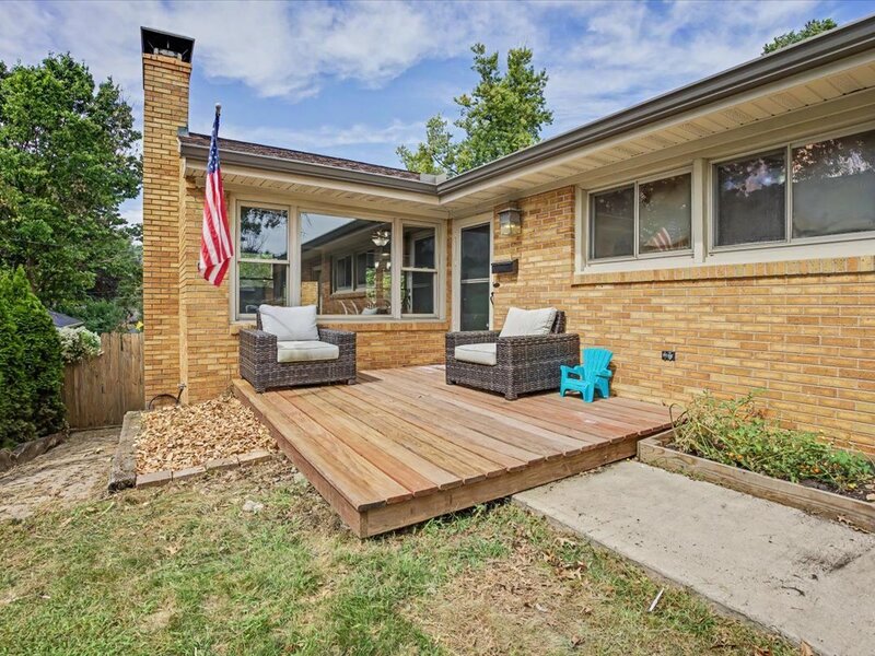 8 Briarwood Avenue Bloomington IL 61701