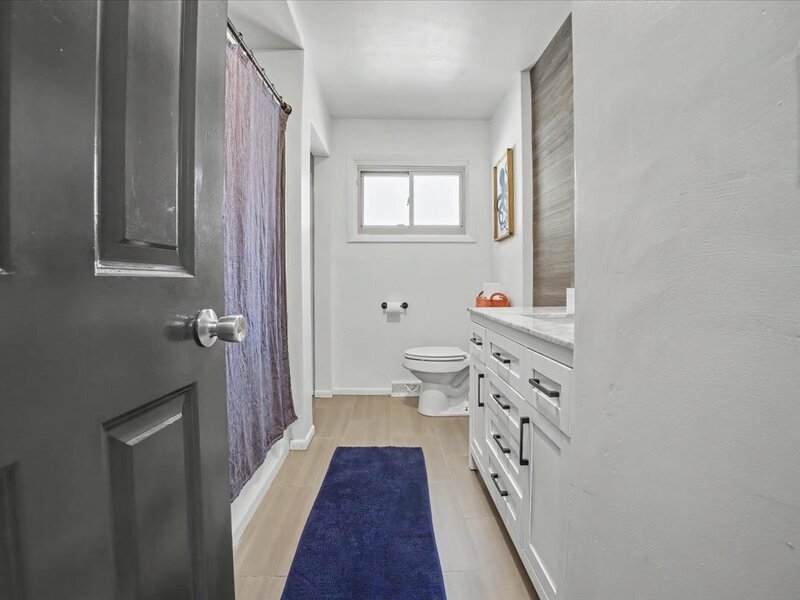 8 Briarwood Avenue Bloomington IL 61701