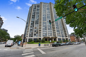 Photo of 3930 N Pine Grove Avenue Chicago IL 60613 Unit 1810