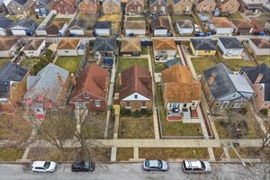 Photo of 10941 S Avenue C Chicago IL 60617