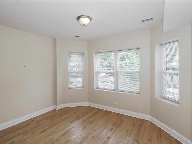 1939 W Granville Avenue Chicago IL 60660