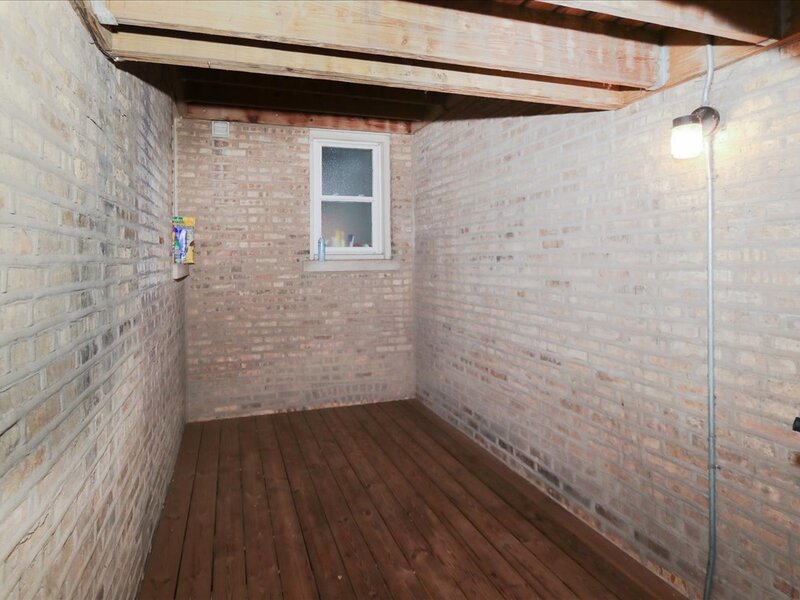 1939 W Granville Avenue Chicago IL 60660