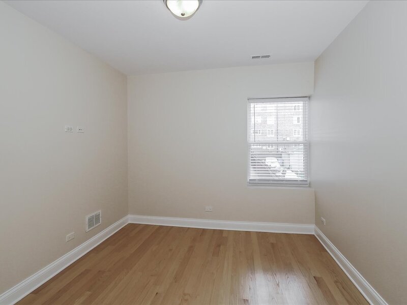 1939 W Granville Avenue Chicago IL 60660