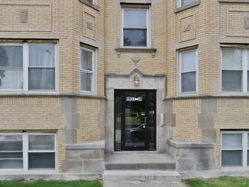 1939 W Granville Avenue Chicago IL 60660