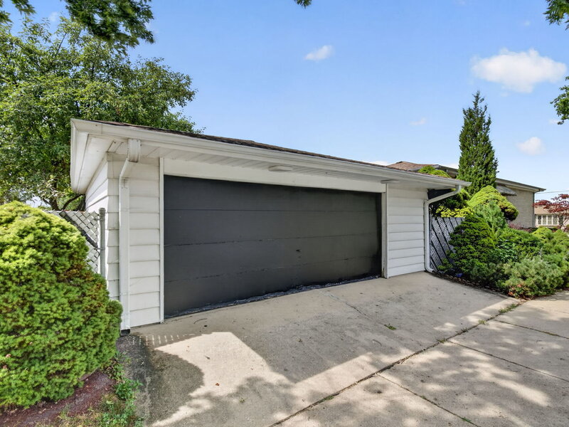 7001 W 81st Street Burbank IL 60459