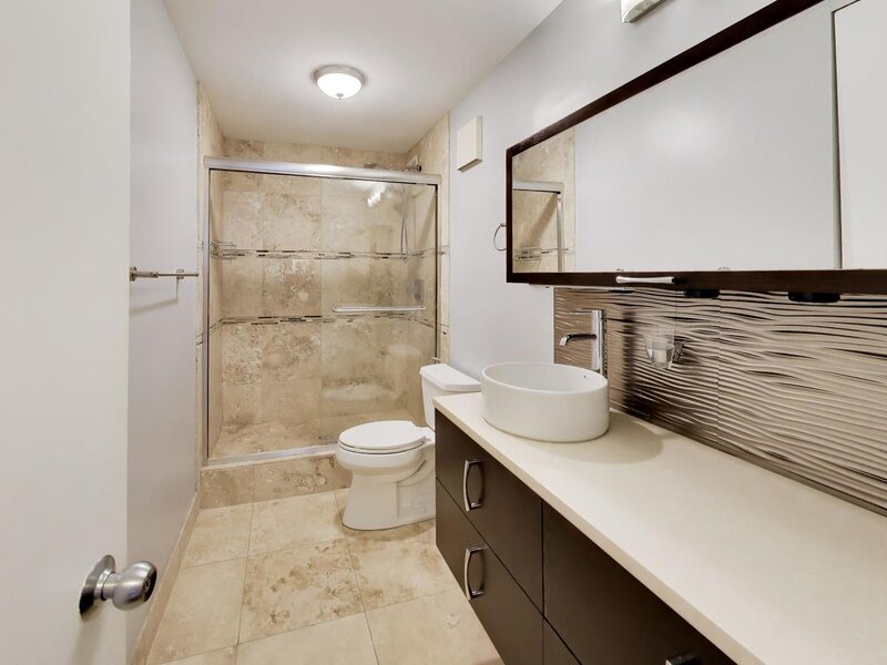 201 E Chestnut Street Chicago IL 60611