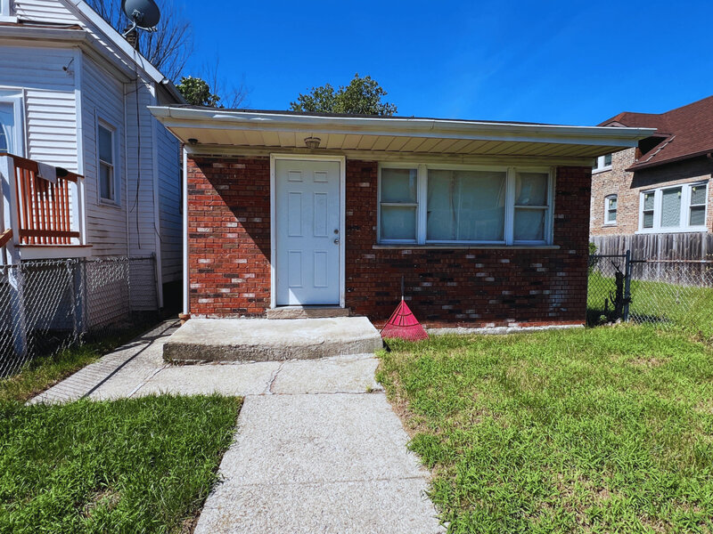 6728 S Carpenter Street Chicago IL 60621