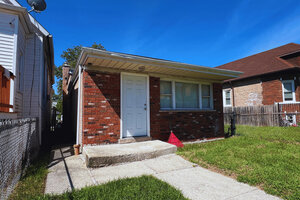 Photo of 6728 S Carpenter Street Chicago IL 60621