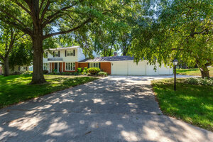 Photo of 5079 Coachman Road Bettendorf IA 52722