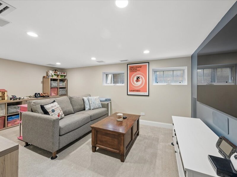 938 Mapleton Avenue Oak Park IL 60302