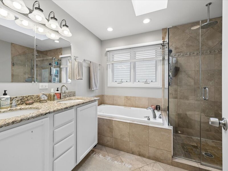 938 Mapleton Avenue Oak Park IL 60302