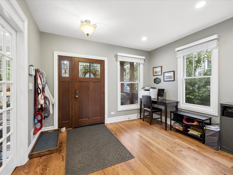 938 Mapleton Avenue Oak Park IL 60302