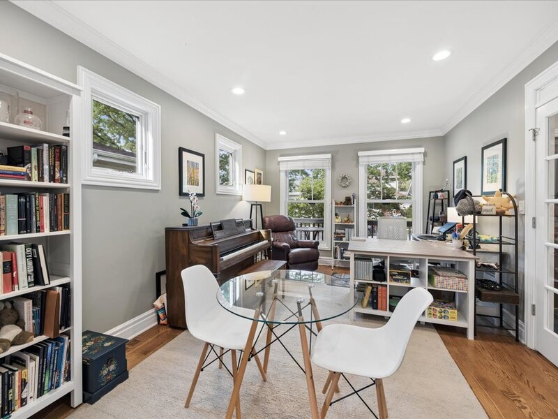 938 Mapleton Avenue Oak Park IL 60302