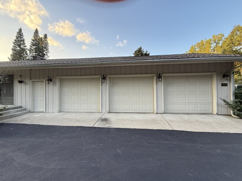 1842 Thomas Atkinson Road Inverness IL 60067