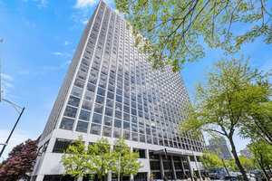 Photo of 4343 N Clarendon Avenue Chicago IL 60613 Unit 817