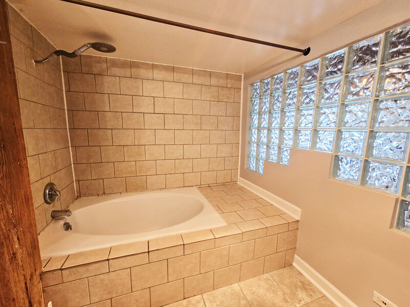 913 W Van Buren Street Chicago IL 60607