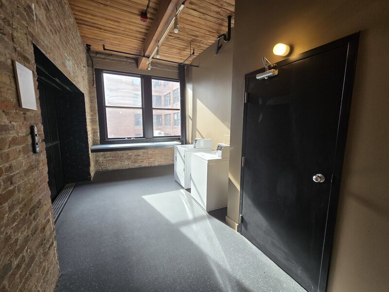 913 W Van Buren Street Chicago IL 60607