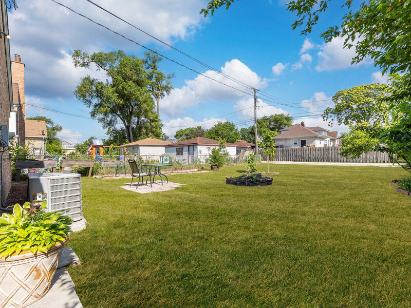 8022 42nd Street Lyons IL 60534