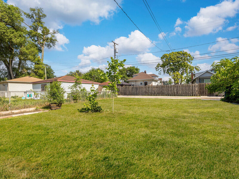 8022 42nd Street Lyons IL 60534