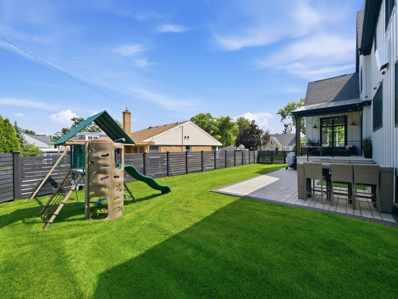 323 E 3rd Street Elmhurst IL 60126