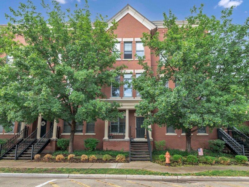 161 S Grove Avenue Elgin IL 60120