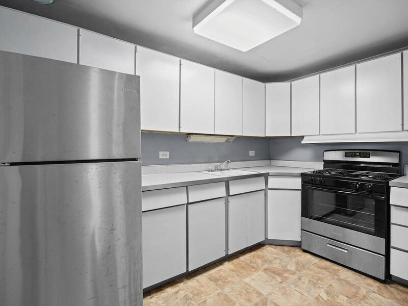 253 E Delaware Place Chicago IL 60611
