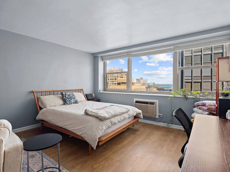 253 E Delaware Place Chicago IL 60611