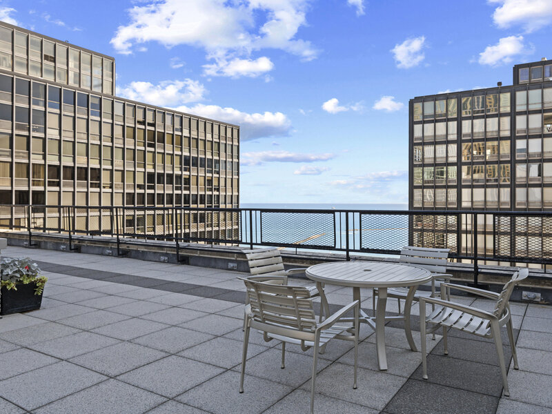 253 E Delaware Place Chicago IL 60611