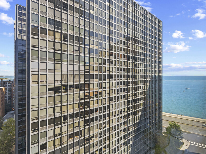 253 E Delaware Place Chicago IL 60611