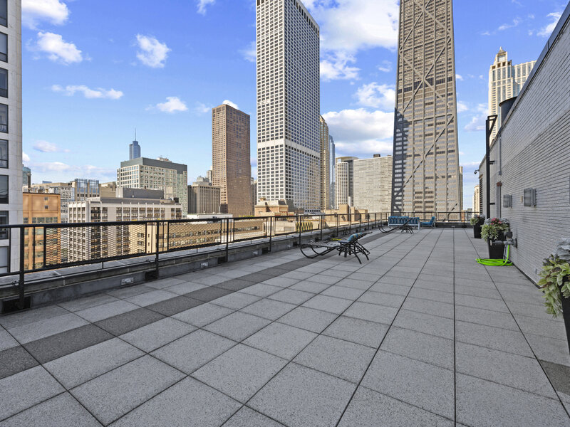253 E Delaware Place Chicago IL 60611