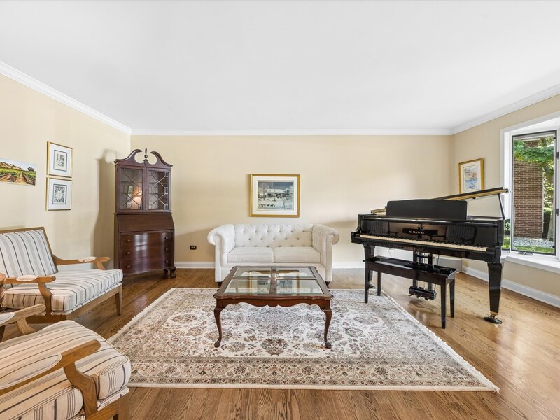 6402 Indian Head Court Indian Head Park IL 60525