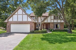 Photo of 6402 Indian Head Court Indian Head Park IL 60525