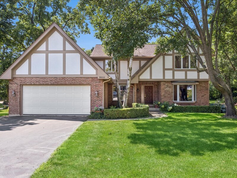 6402 Indian Head Court Indian Head Park IL 60525