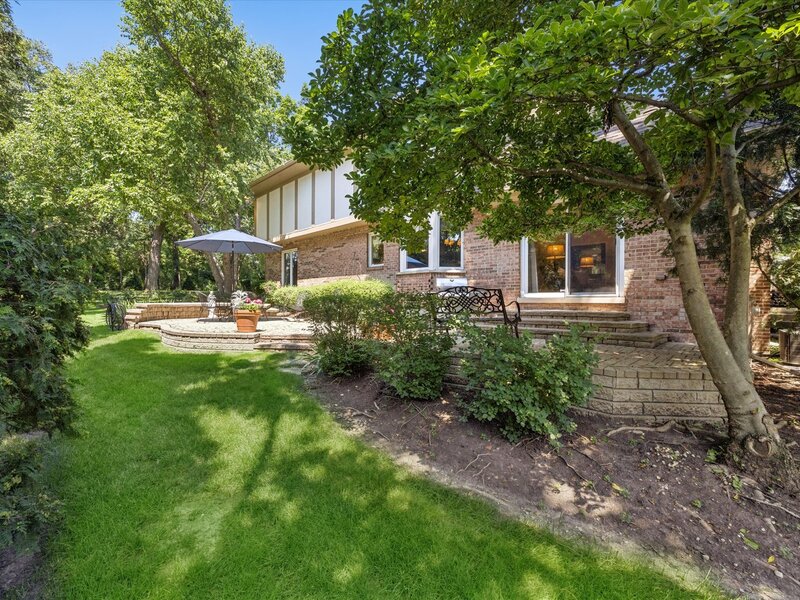 6402 Indian Head Court Indian Head Park IL 60525