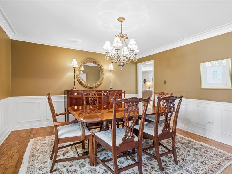 6402 Indian Head Court Indian Head Park IL 60525