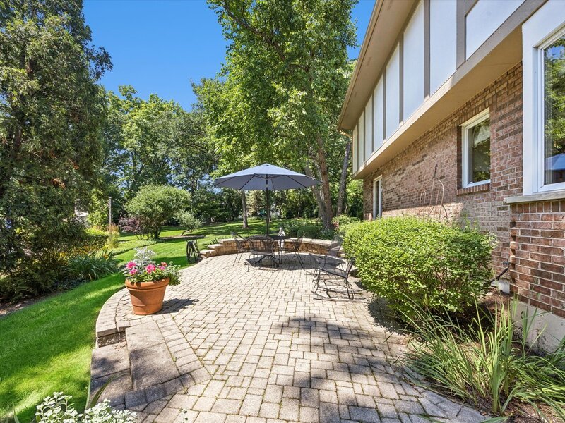 6402 Indian Head Court Indian Head Park IL 60525