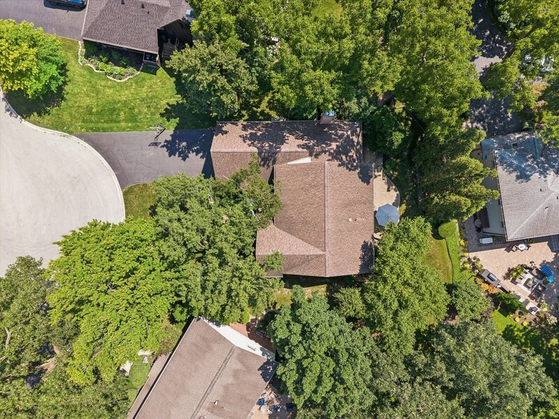 6402 Indian Head Court Indian Head Park IL 60525