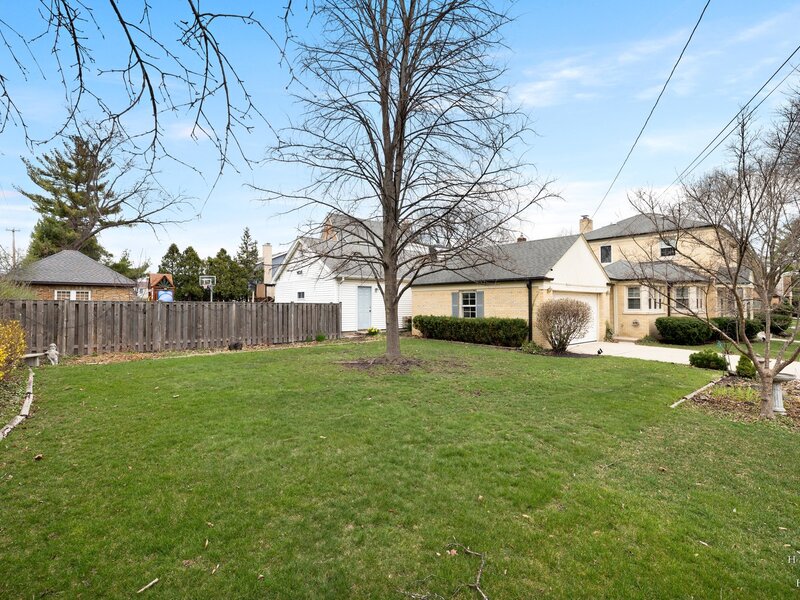 400 W Milburn Avenue Mount Prospect IL 60056