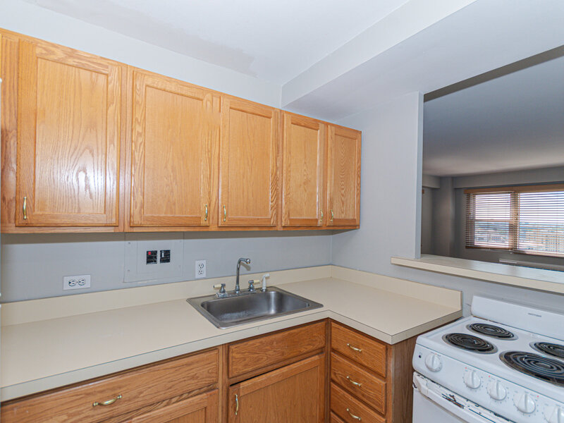 2909 N Sheridan Road Chicago IL 60657