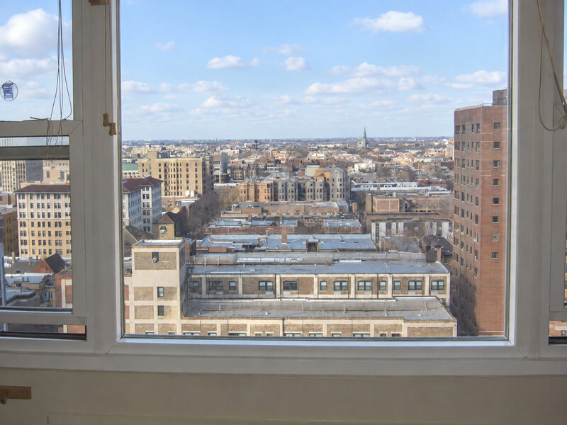 2909 N Sheridan Road Chicago IL 60657