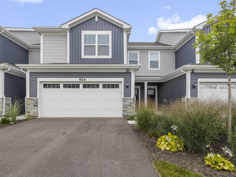 924 Shagbark Lane West Dundee IL 60118