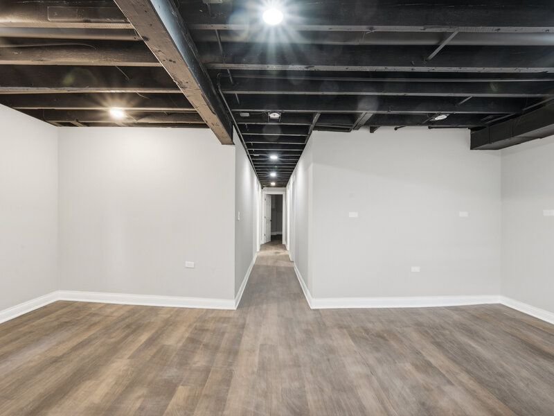 8418 S Essex Avenue Chicago IL 60617