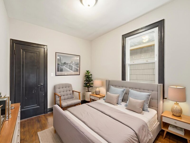 8418 S Essex Avenue Chicago IL 60617